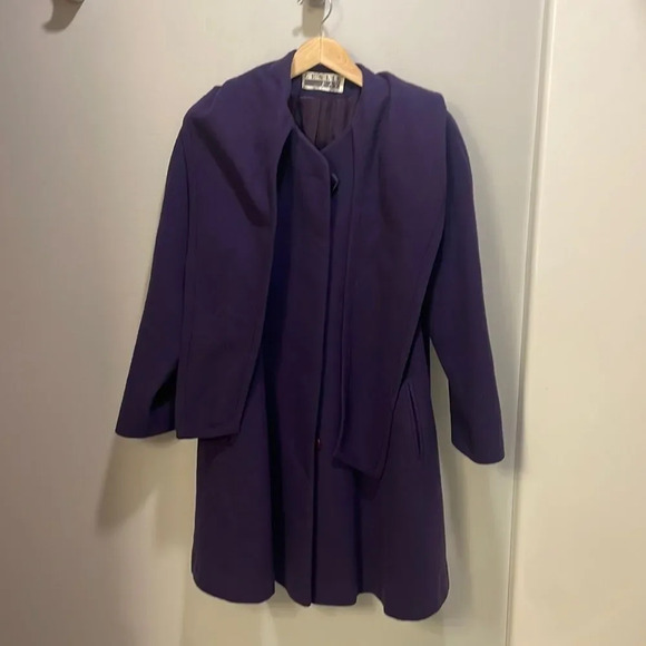 Leslie Fay vintage woman’s purple wool coat - Picture 2 of 11